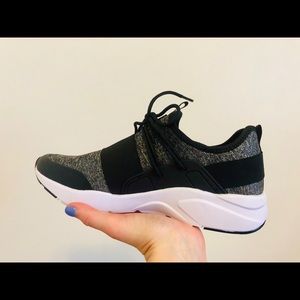 NWT Women’s Running shoes